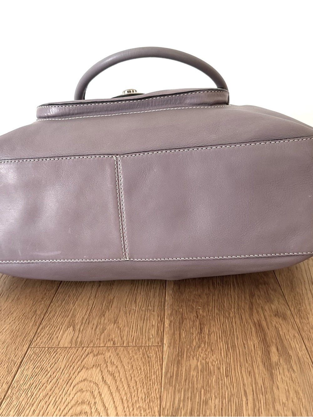 Marc Jacobs Lavender Leather Top-Handle Tote with Front Pocket - Picture 5 of 7